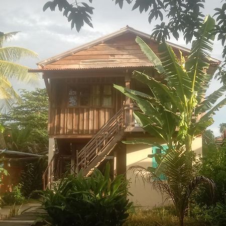 O'Hamok Family Homestay Battambang Exterior foto
